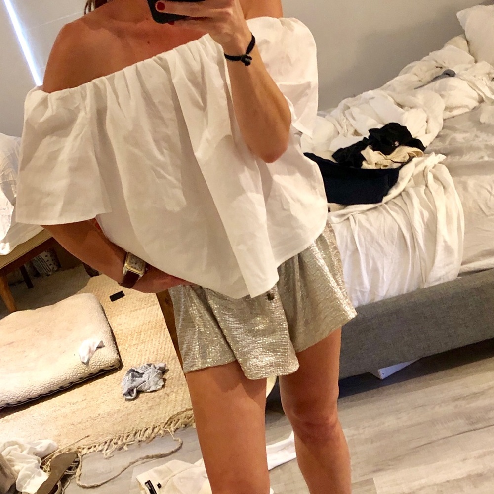 Off shoulder white flirty top - Picture 6 of 7